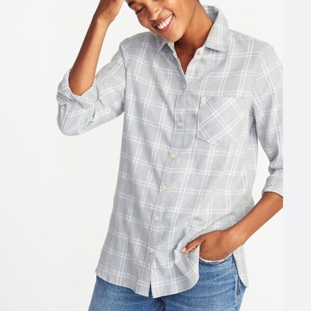 NWT - Women’s Old Navy Grey Plaid Flannel Shirt - Medium